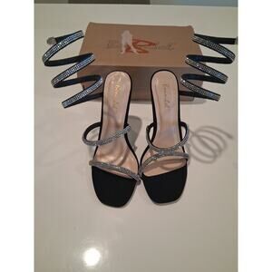 NIB Bonnibel Laell Black Rhinestone Strappy Slip On Kitten Heels Sandals SZ 8